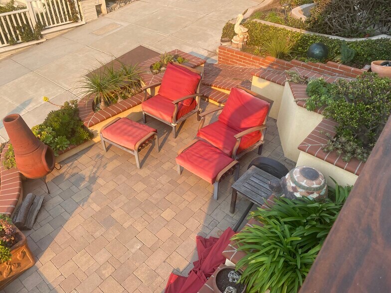 Patio with ocean view - 112 19th St