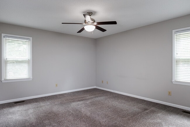Building Photo - 3832 Doeskin Dr