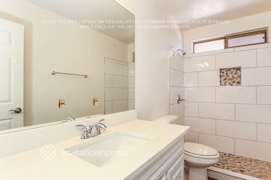 Building Photo - 15008 W Calavar Rd