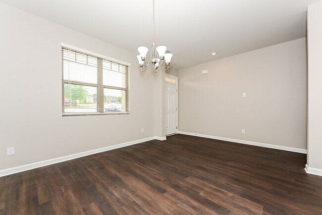 Building Photo - 1335 Elmstead Pl