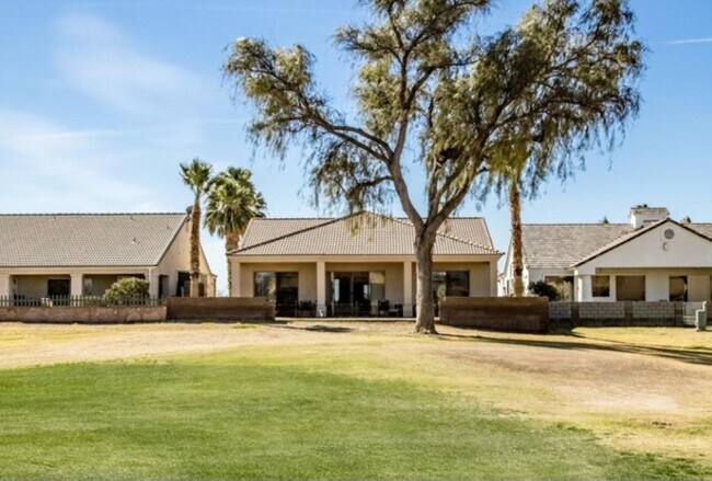 Building Photo - 1961 E Lipan Blvd