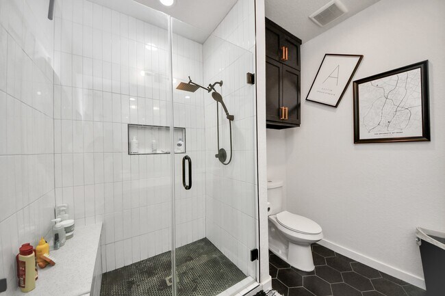 Building Photo - 111 Jenkins St