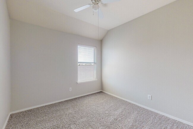 Building Photo - ***Pre-Marketing*** Great Home with Room T...