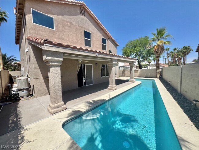 Building Photo - 216 Chiquis Ct