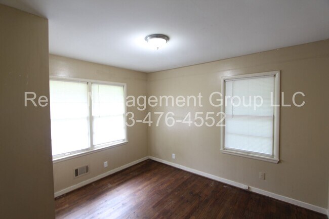 Building Photo - New On The Market!  Better Hurry!!