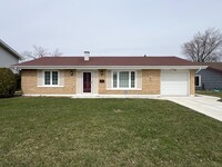 Building Photo - 1380 Rosedale Ln