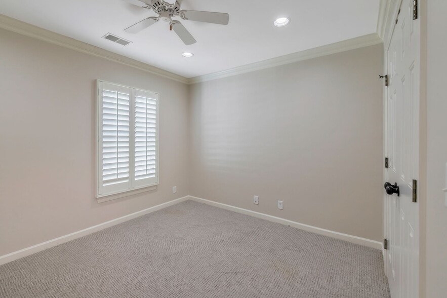 Building Photo - 132 Pennystone Cir