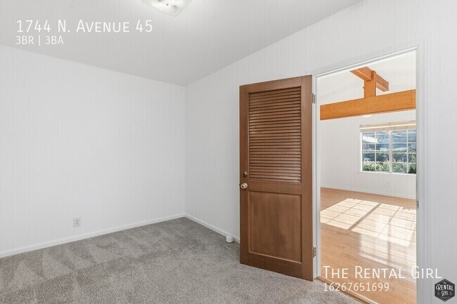 Building Photo - 1744 N Ave 45