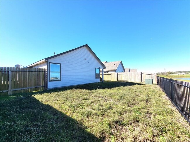 Building Photo - 1227 Marvista Ln