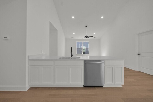Building Photo - 6579 Elizabeth Ann Wy