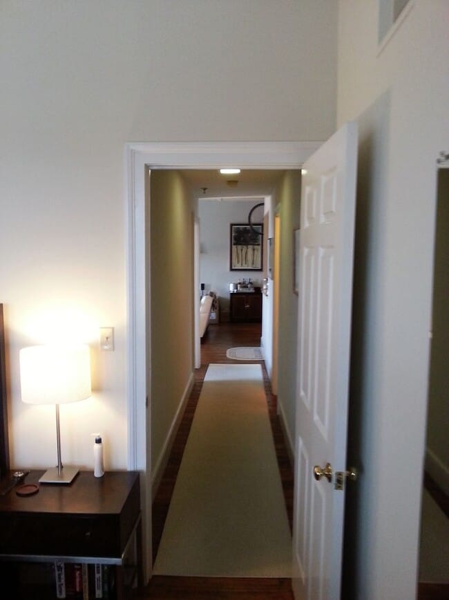 Building Photo - 410 NSP