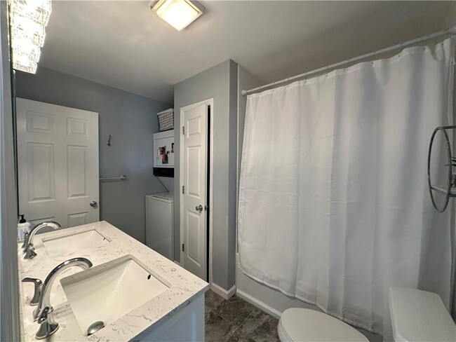Building Photo - 620 Crab Apple Ln