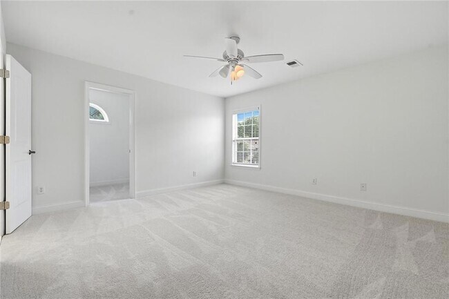 Building Photo - 3320 Pebble Ridge Ln