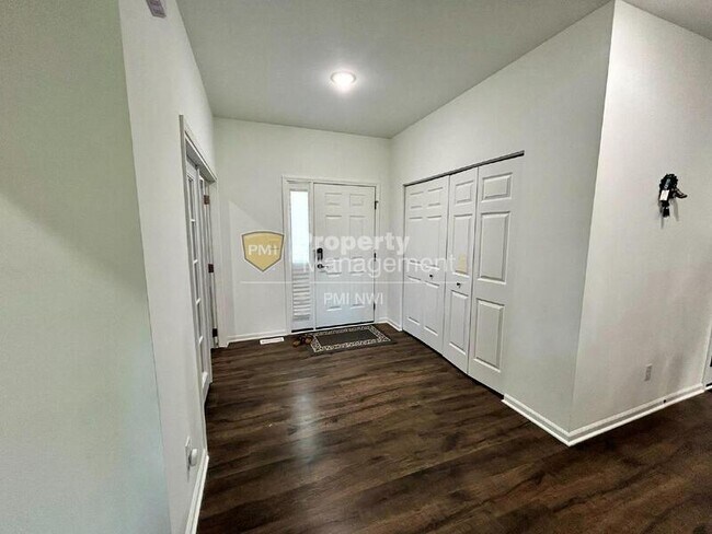 Building Photo - 5625 Burr Rdg Cir