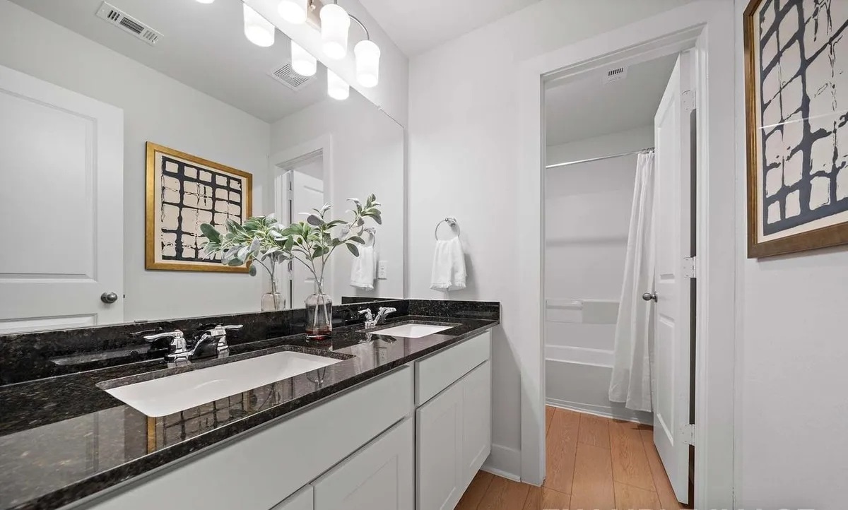 Building Photo - 18831 Glenwood Chase Ct