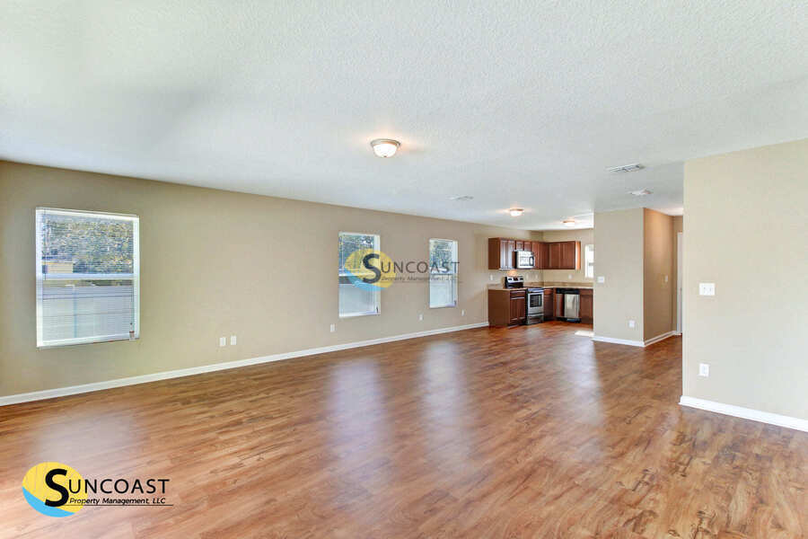 Building Photo - 8001 Ridgehill View Rd