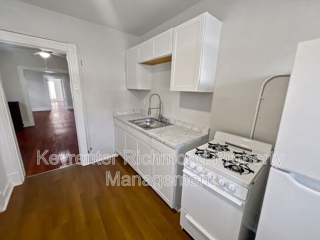 Building Photo - 3106 Stuart Ave