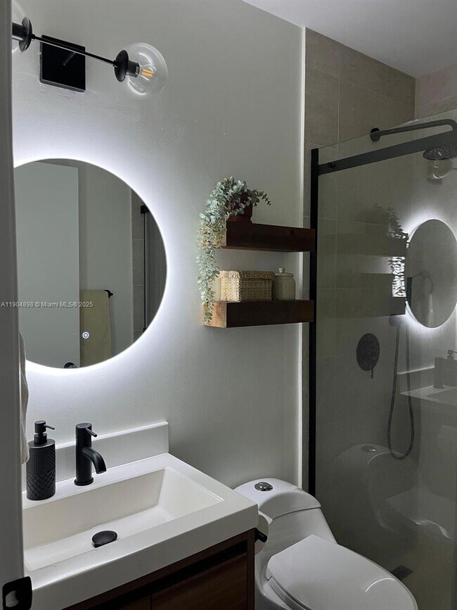 Building Photo - 14305 SW 57th Ln