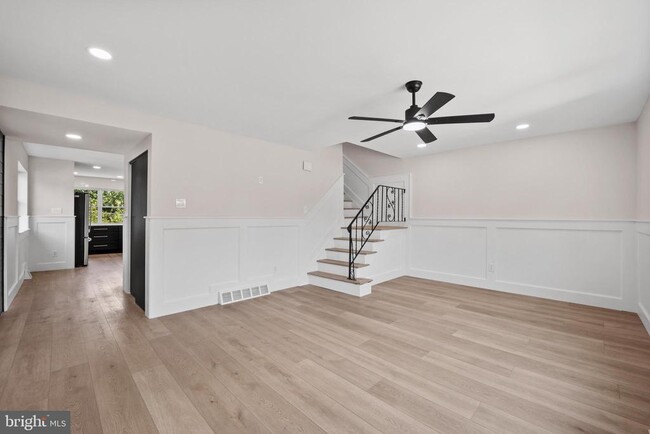 Building Photo - 857 Green Valley Dr