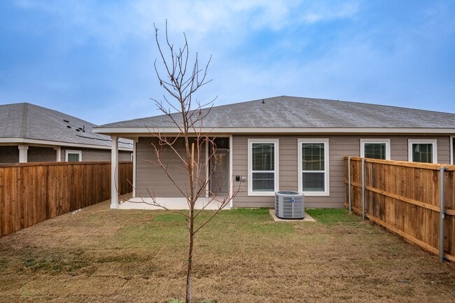 Building Photo - GORGEOUS 3 BEDROOM DUPLEX LOCATED IN MIDLOTHIAN ISD!