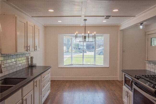 Building Photo - 3213 Heatherwood Dr