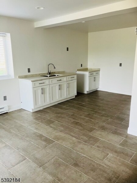 Building Photo - 310 Lake Shore N