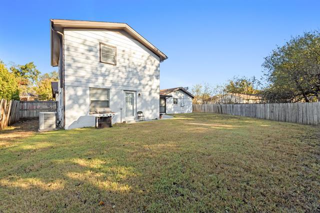 Building Photo - 8009 Northbrook Dr