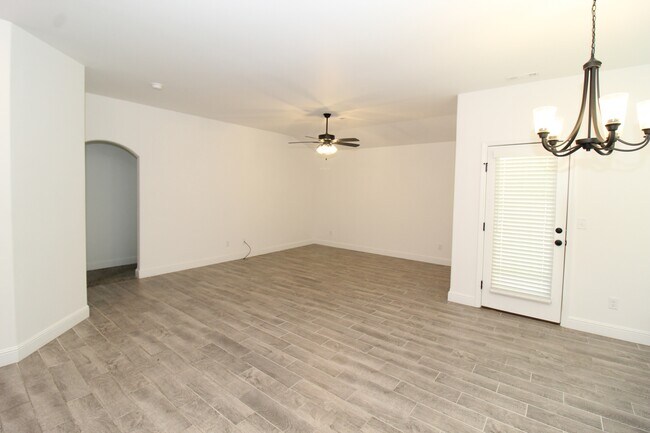Building Photo - 1450 Ari Ave