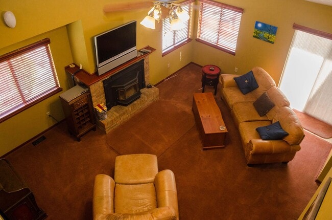 Building Photo - One of a kind Furnished Home with gorgeous back yard!