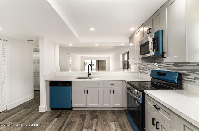 Building Photo - 85 S Atlantic Ave