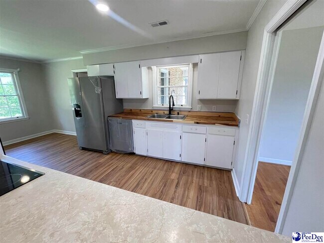Building Photo - 821 Championship Dr