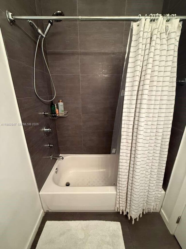 Building Photo - 901 Meridian Ave