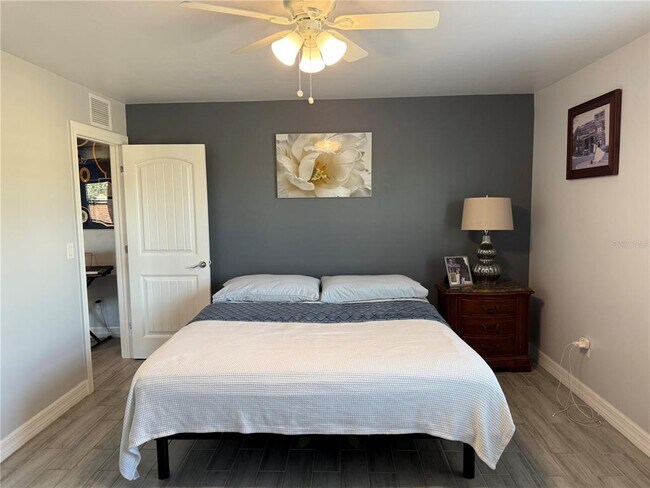 Building Photo - 2599 Marton Oak Blvd