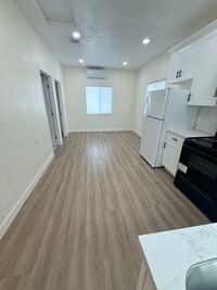 Building Photo - 11463 Westonhill Dr