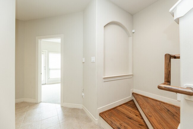 Building Photo - 3898 Center St