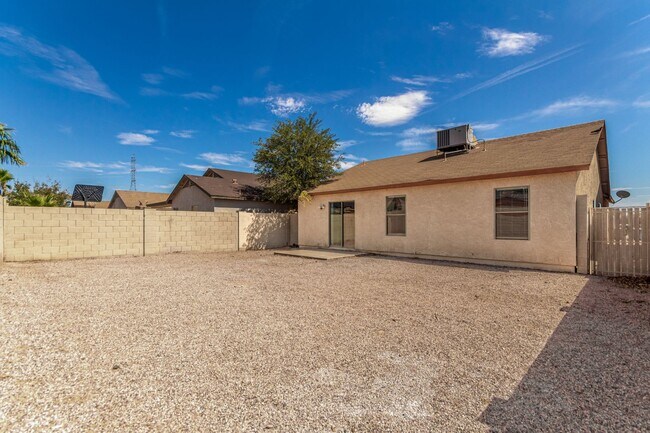 Building Photo - Charming 3 bedroom in El Mirage!
