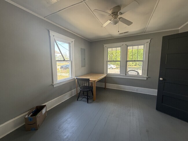 Building Photo - 414 Bladen St