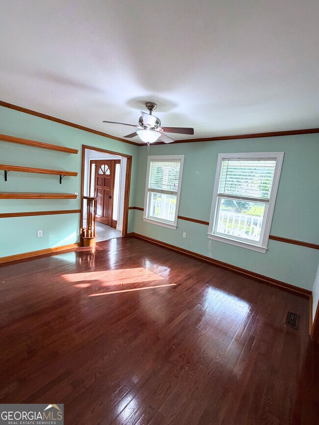 Building Photo - 292 Alexanders Ct