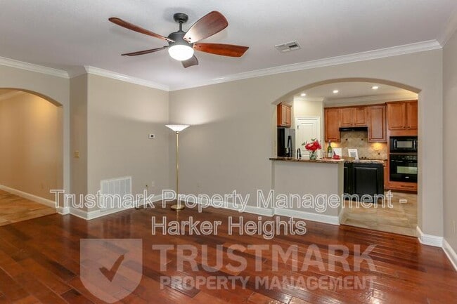 Building Photo - 3104 Sabine Cove