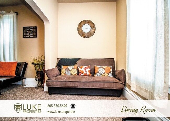 Building Photo - 803 S Main Ave