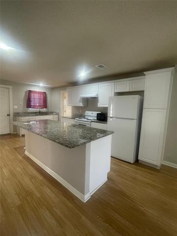 Building Photo - 2508 Dalford St