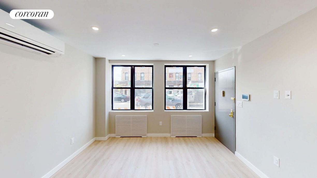 Building Photo - 587 3rd Ave