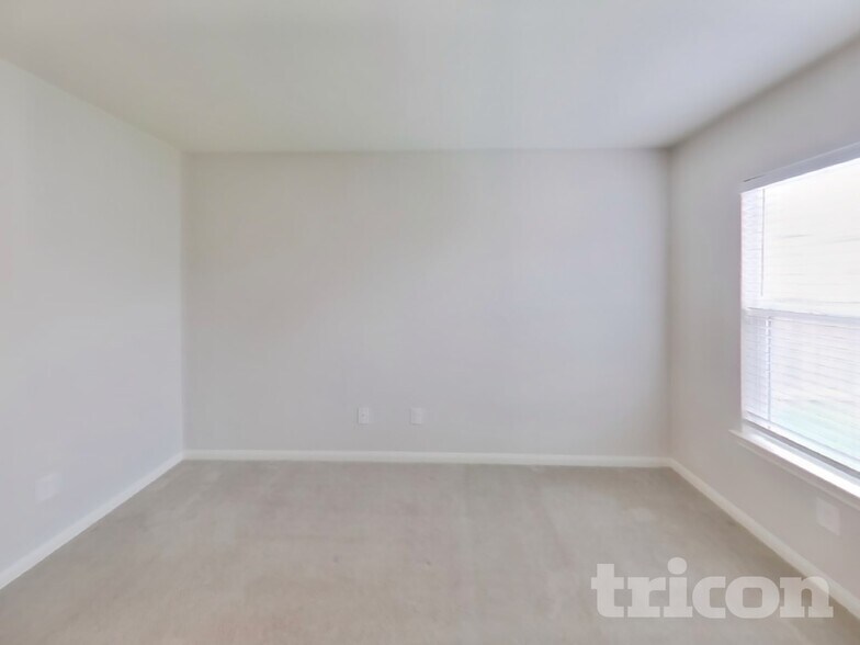 Building Photo - 7007 Capeshaw