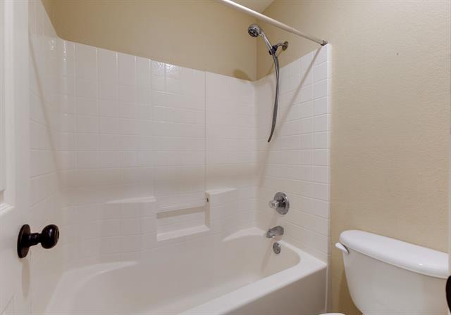 Building Photo - 205 N Bending Oak Ln