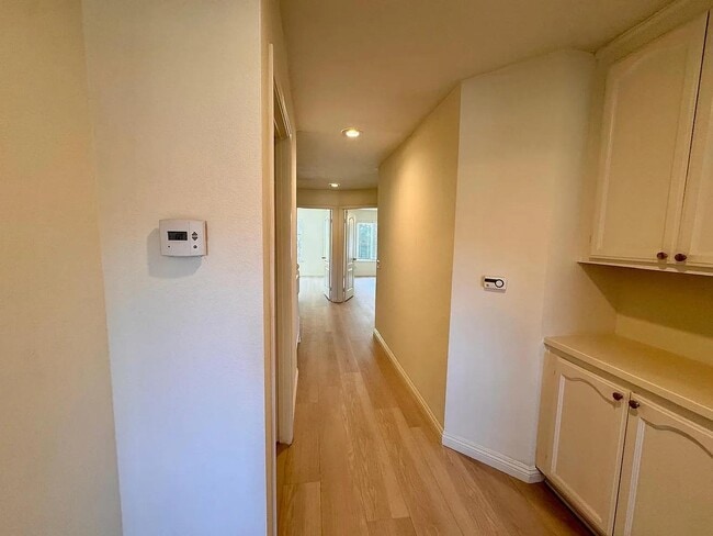 Building Photo - 5328 Natasha Ct