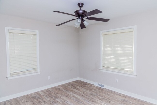 Building Photo - Settle in to this beautiful 3 bed 3 bath in Mechanicsville!