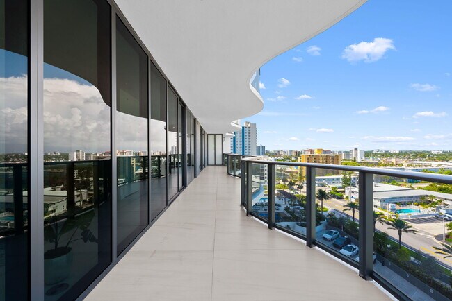 Building Photo - 900 N Ocean Blvd