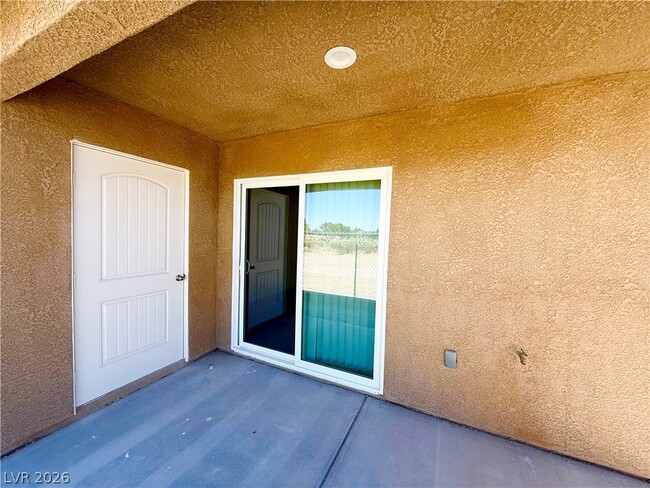 Building Photo - 1081 Quartzite Ave