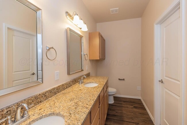 Building Photo - 7600 Beck Dr