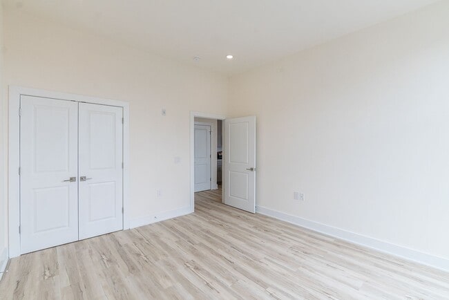 Building Photo - Luxury Northern Liberties Condo